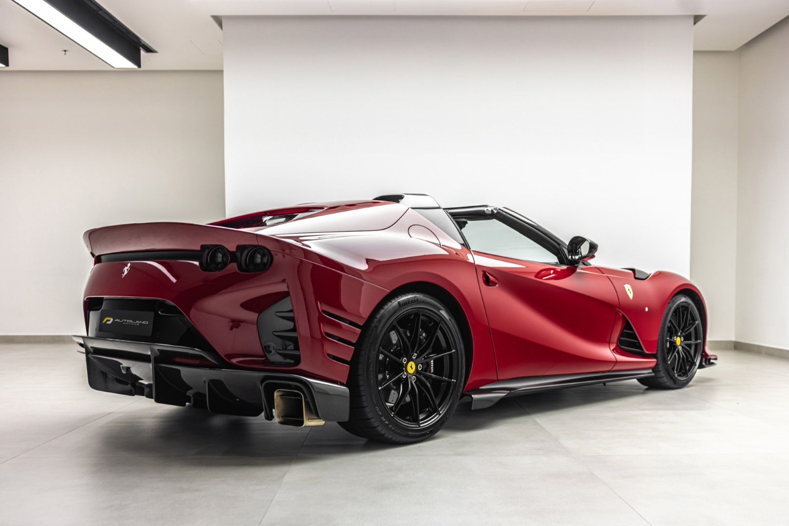 FERRARI 812 COMPETIZIONE APERTA